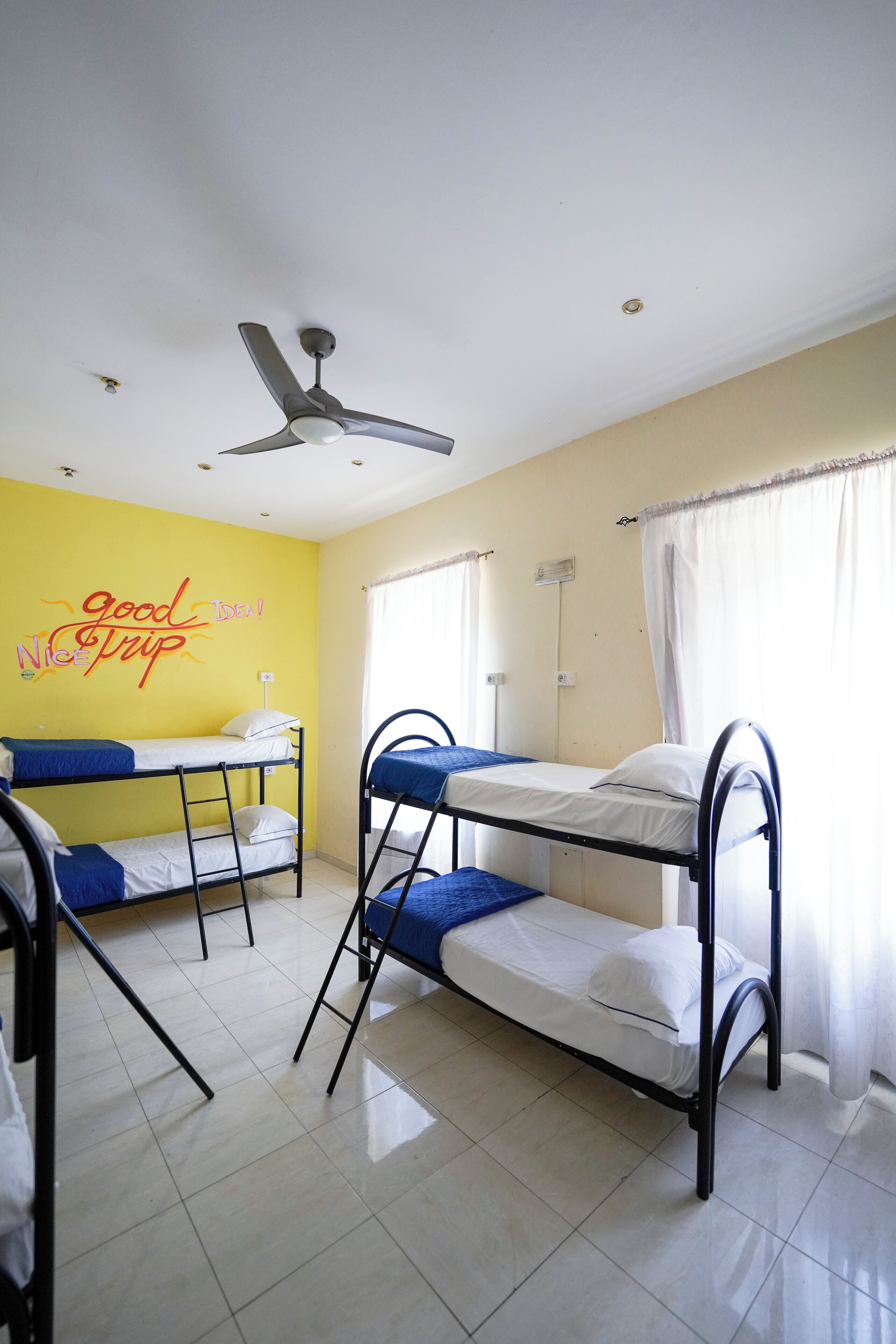 Photo - Los Mochileros Hostel - Age Limit 18-28