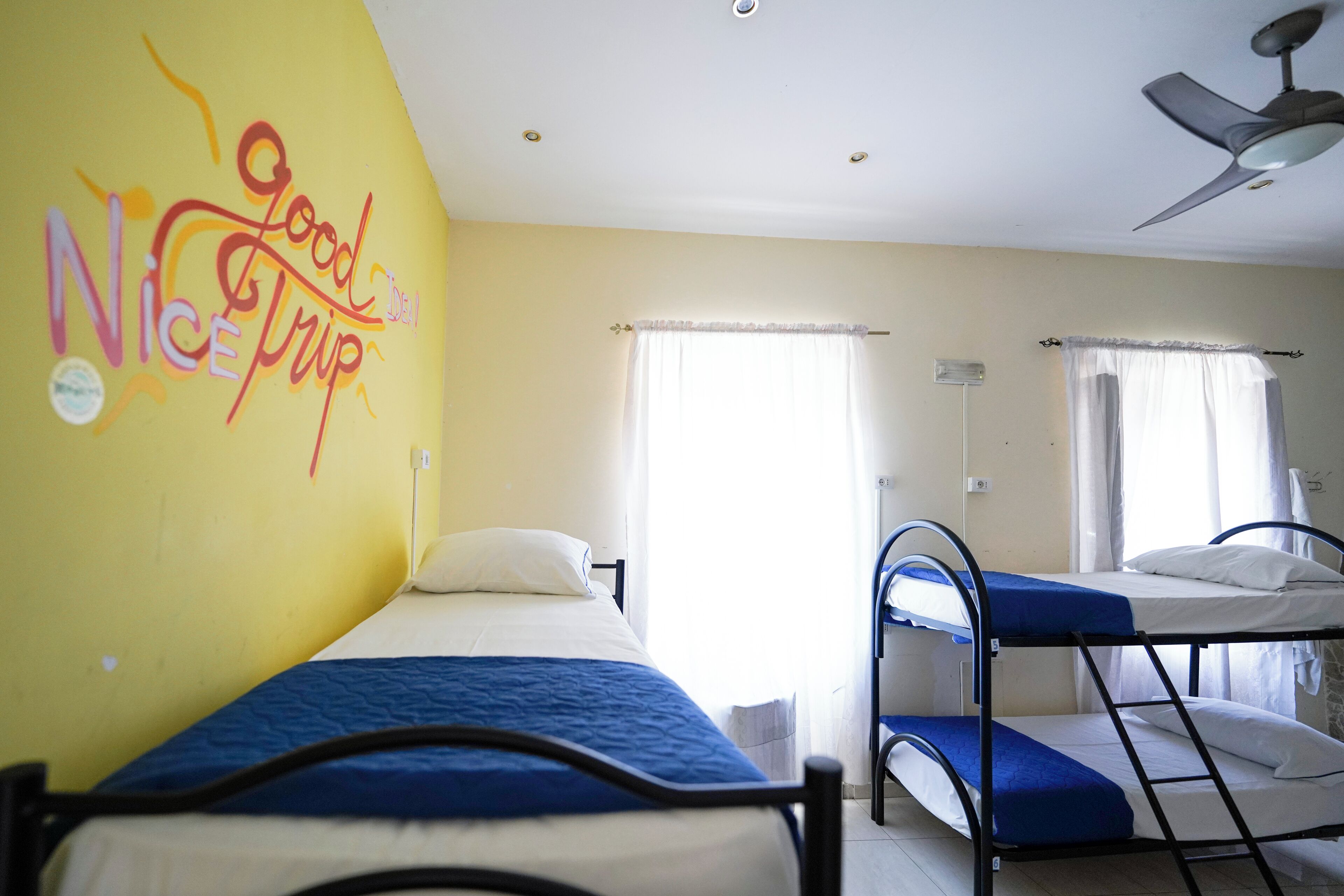 Photo - Los Mochileros Hostel - Age Limit 18-28
