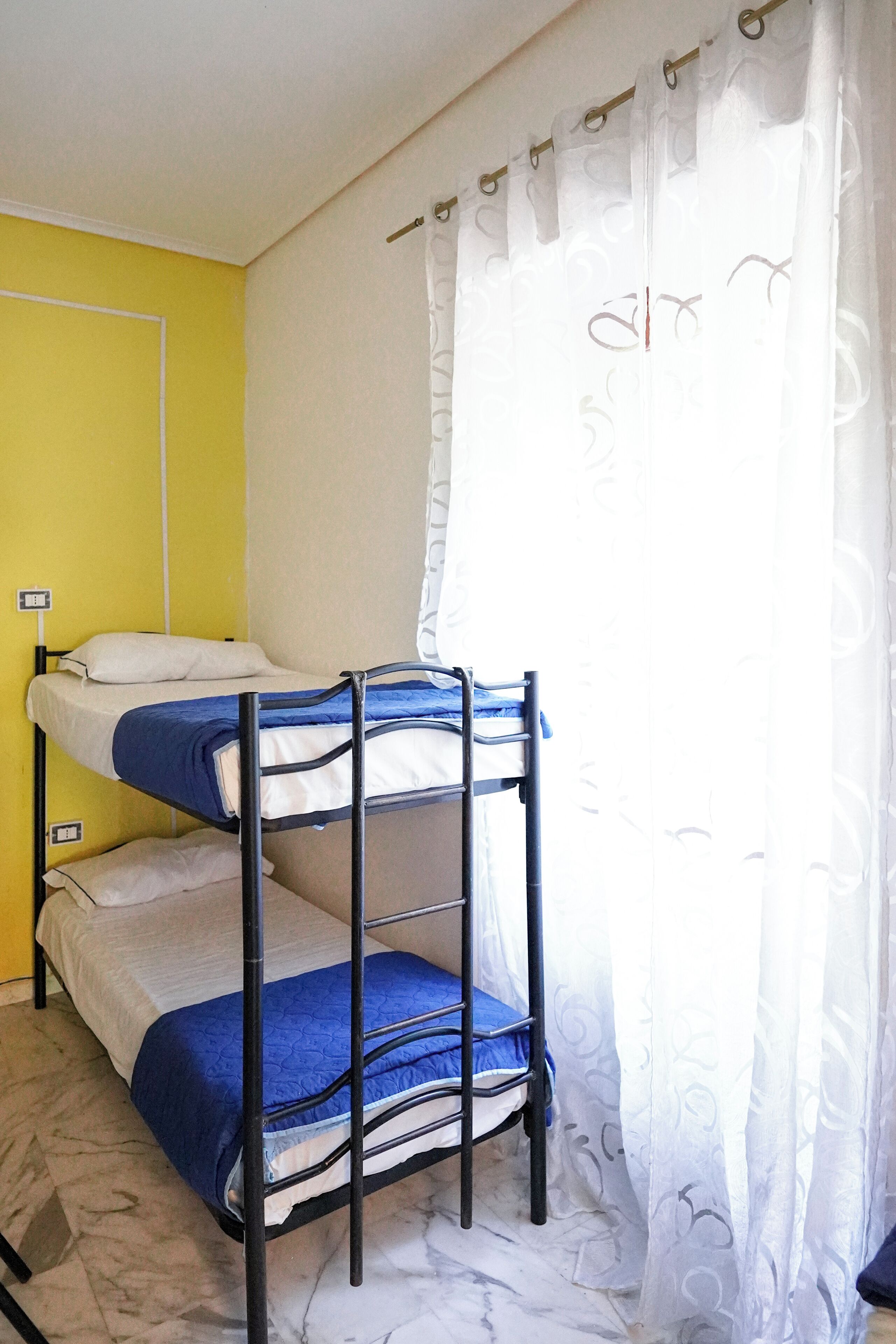 Photo - Los Mochileros Hostel - Age Limit 18-28