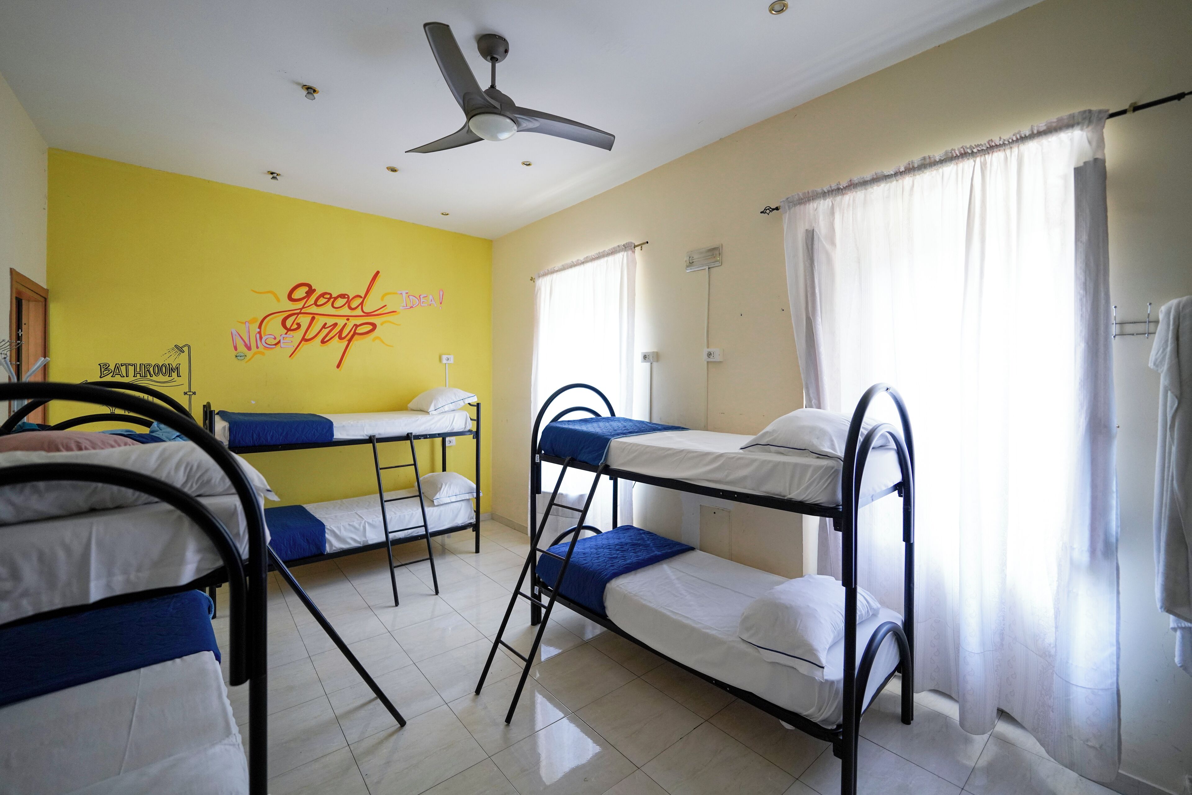 Photo - Los Mochileros Hostel - Age Limit 18-28
