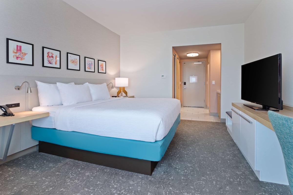 In-room safe, blackout curtains, soundproofing, iron/ironing board