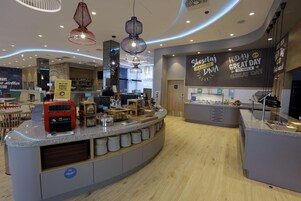 Desayuno buffet incluido los fines de semana