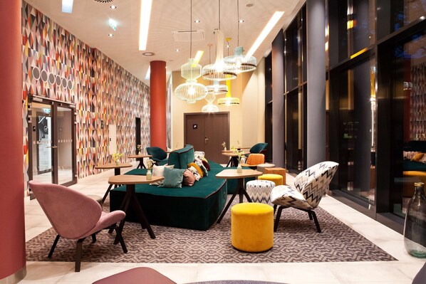 Lobby - Hampton by Hilton Vienna Messe (Vienna)