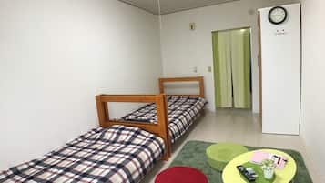 1 bedroom, desk, free WiFi, bed sheets