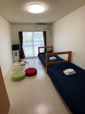 1 chambre, bureau, Wi-Fi gratuit, draps fournis