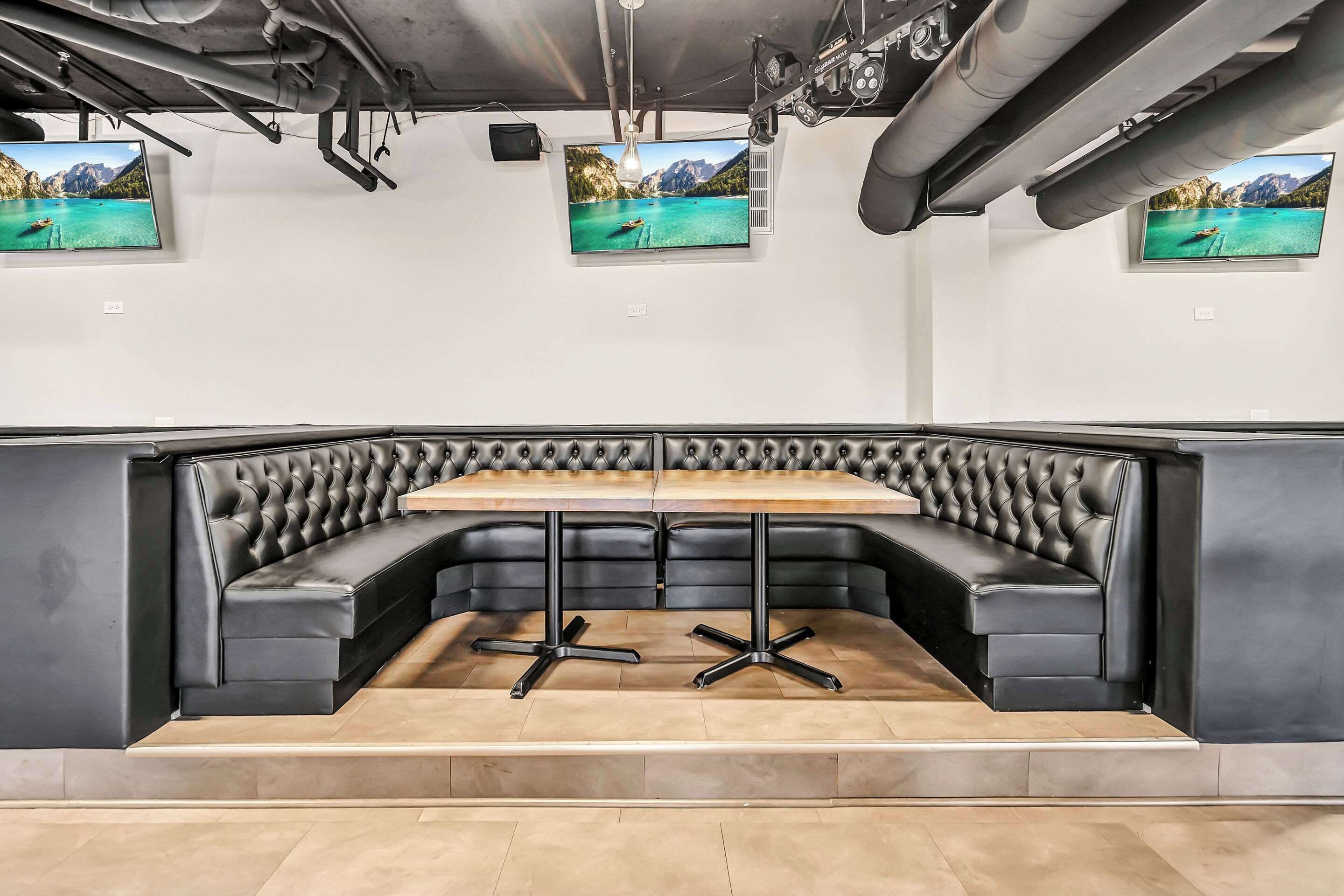 Free daily breakfast 