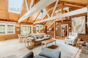 House (310 Piney Mountain Road) | Living room