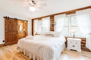 House (310 Piney Mountain Road)