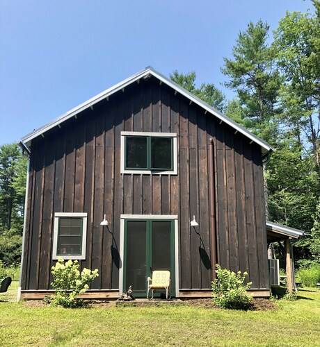 Modern Apartment; Easy Commute To Cornell University Or Ithaca College