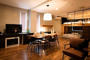 1 bedroom, desk, iron/ironing board, free WiFi