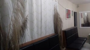 Reception - Aldeia Produções Hostel & Bar (Búzios)