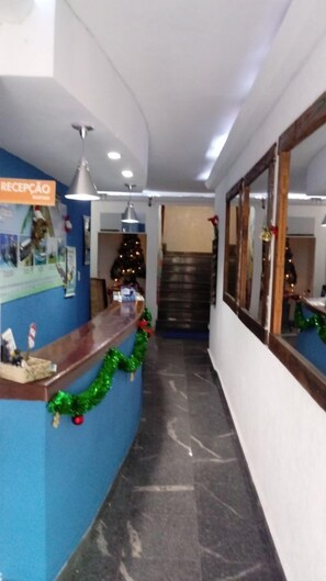 Reception - Aldeia Produções Hostel & Bar (Búzios)