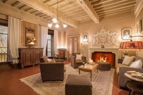 Period residence in Montepulciano (Siena), Tuscany 