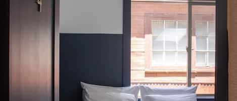 Room 4 | Premium bedding, pillowtop beds, free WiFi, bed sheets