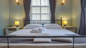 Minibar, mörklÀggningsgardiner, gratis wi-fi och sÀngklÀder