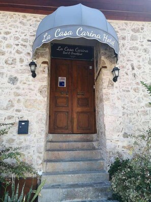 Fachada del alojamiento