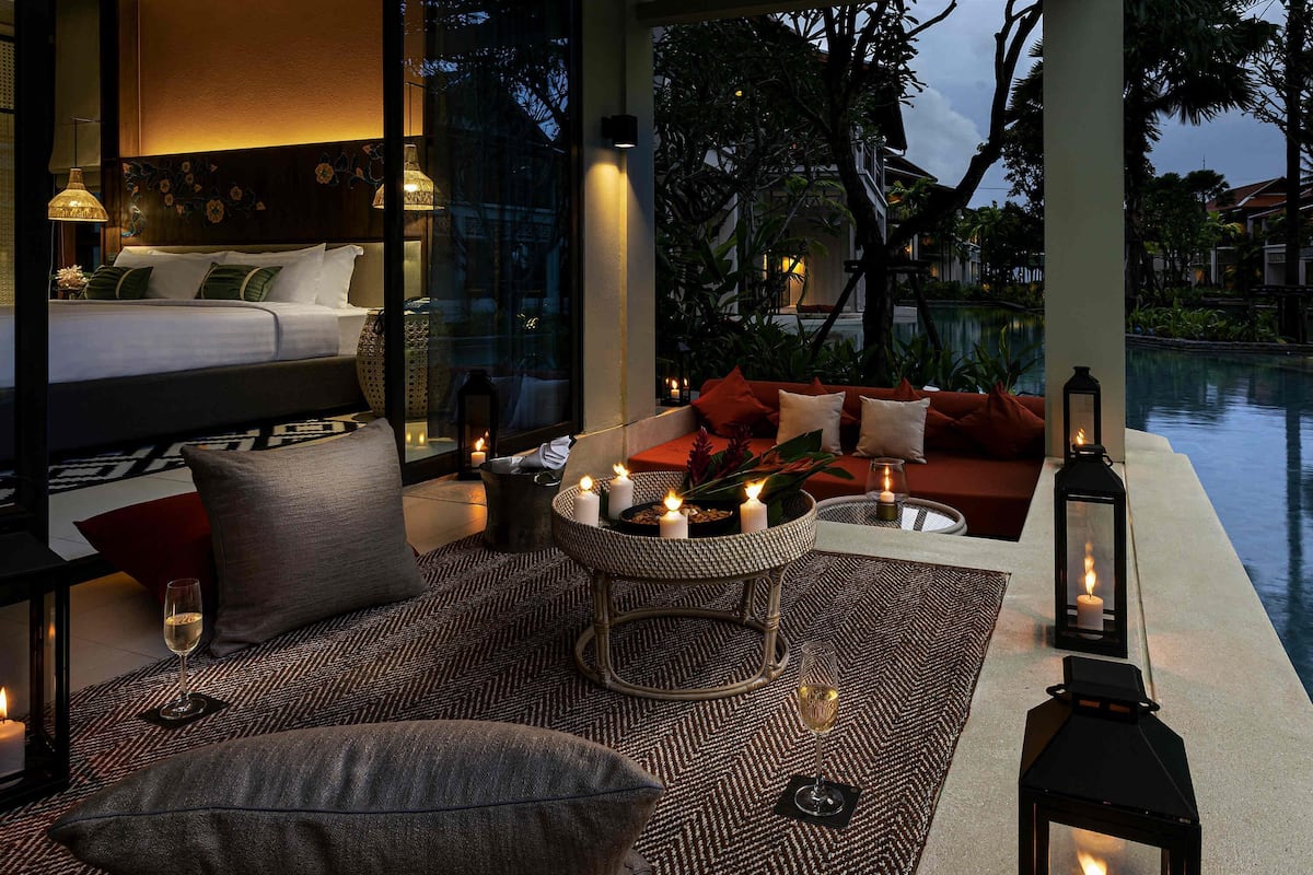 Deluxe Room, 1 King Bed, Pool Access | Premium bedding, minibar, individually decorated, individually furnished