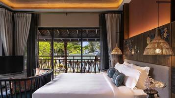 Deluxe Room, 1 King Bed | Premium bedding, minibar, individually decorated, individually furnished