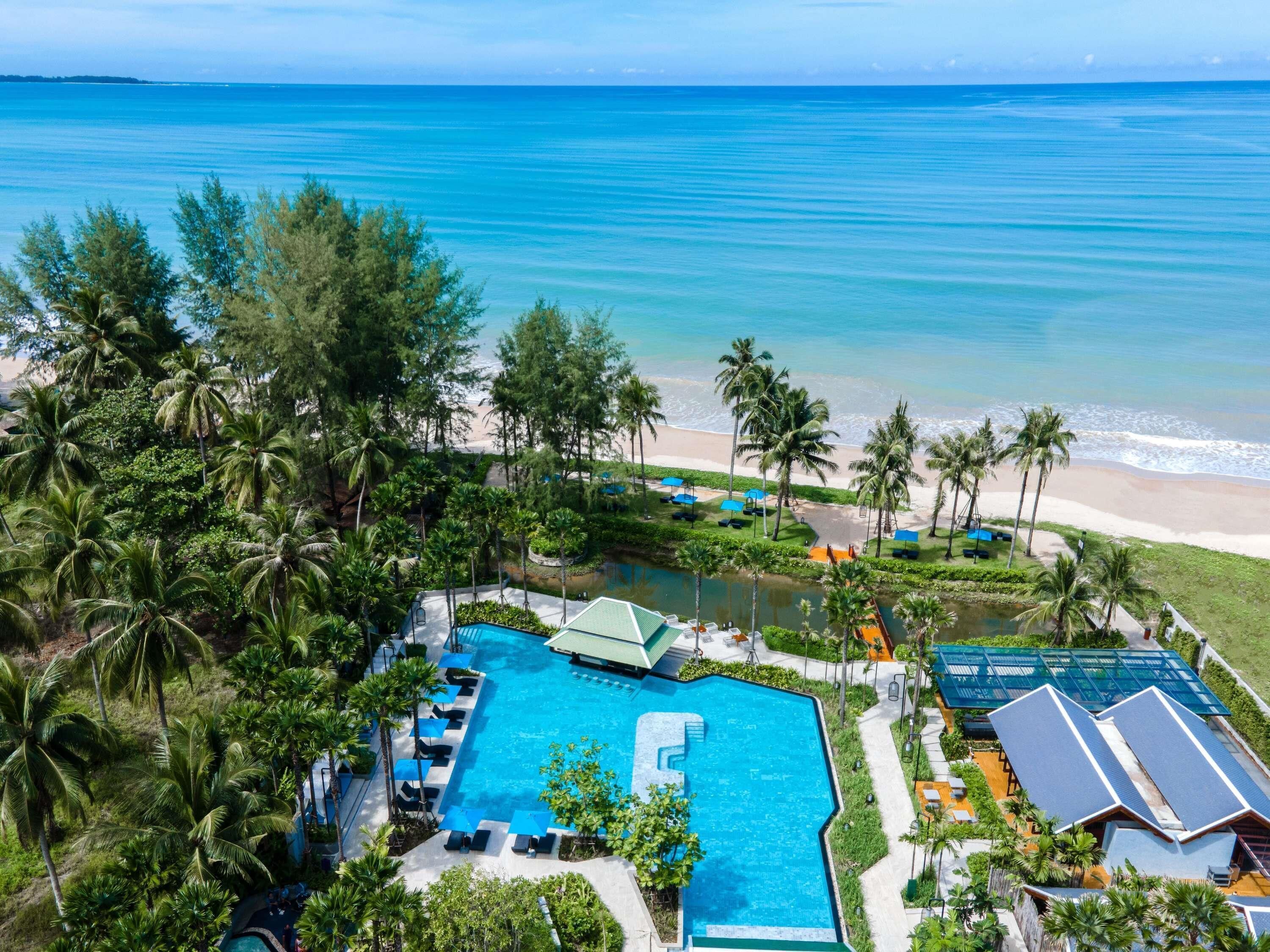 3 piscinas al aire libre