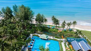 3 piscinas al aire libre