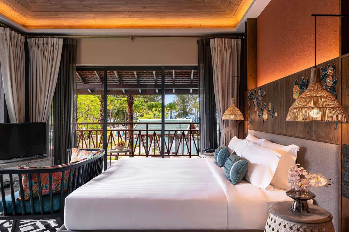 Deluxe kamer, 1 kingsize bed | Luxe beddengoed, een minibar, geluiddichte muren, gratis wifi