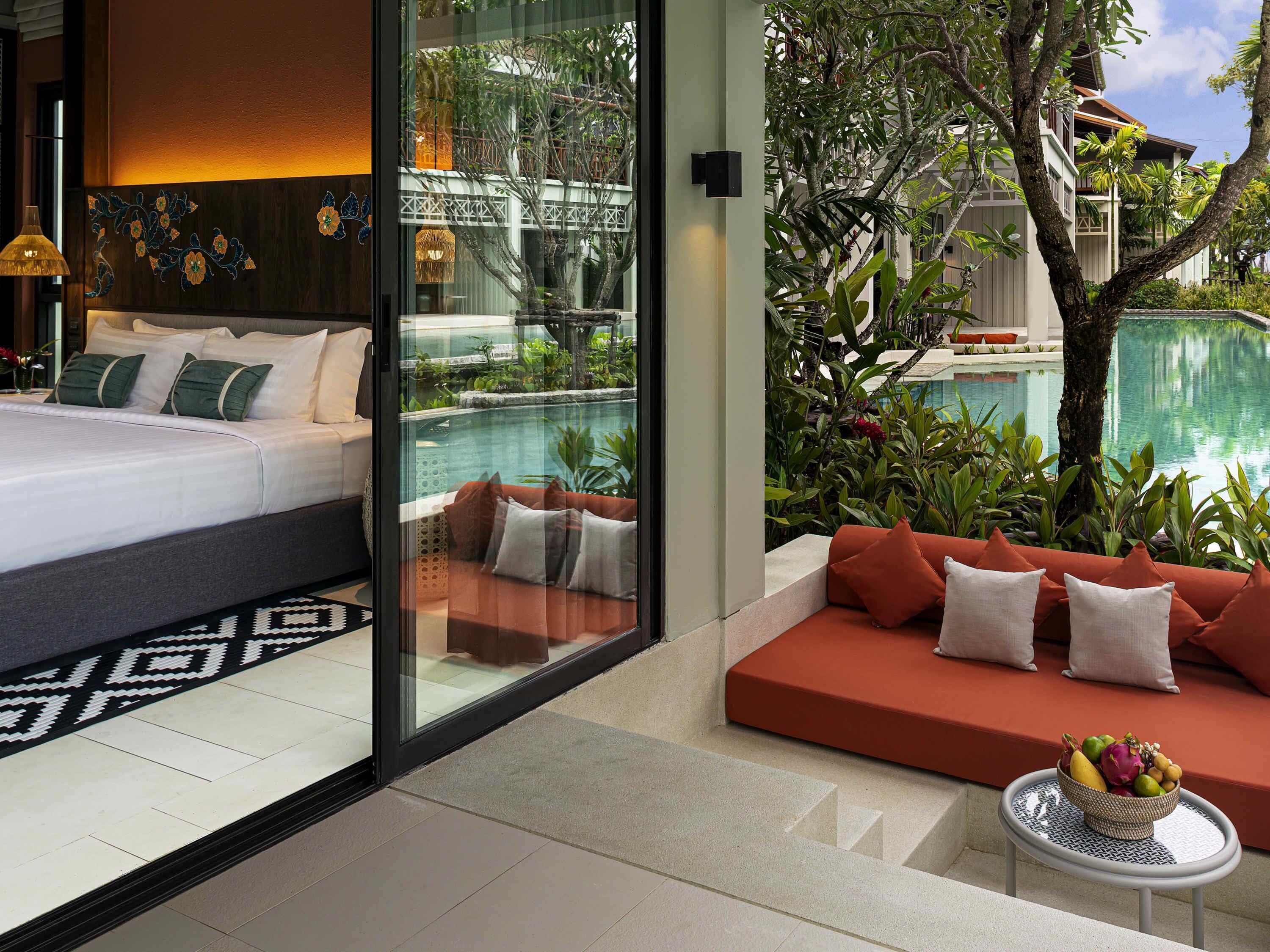 デラックス ルーム キングベッド 1 台 プールアクセス | 高級寝具、ミニバー、客室ごとに異なる装飾、客室ごとに異なるインテリア