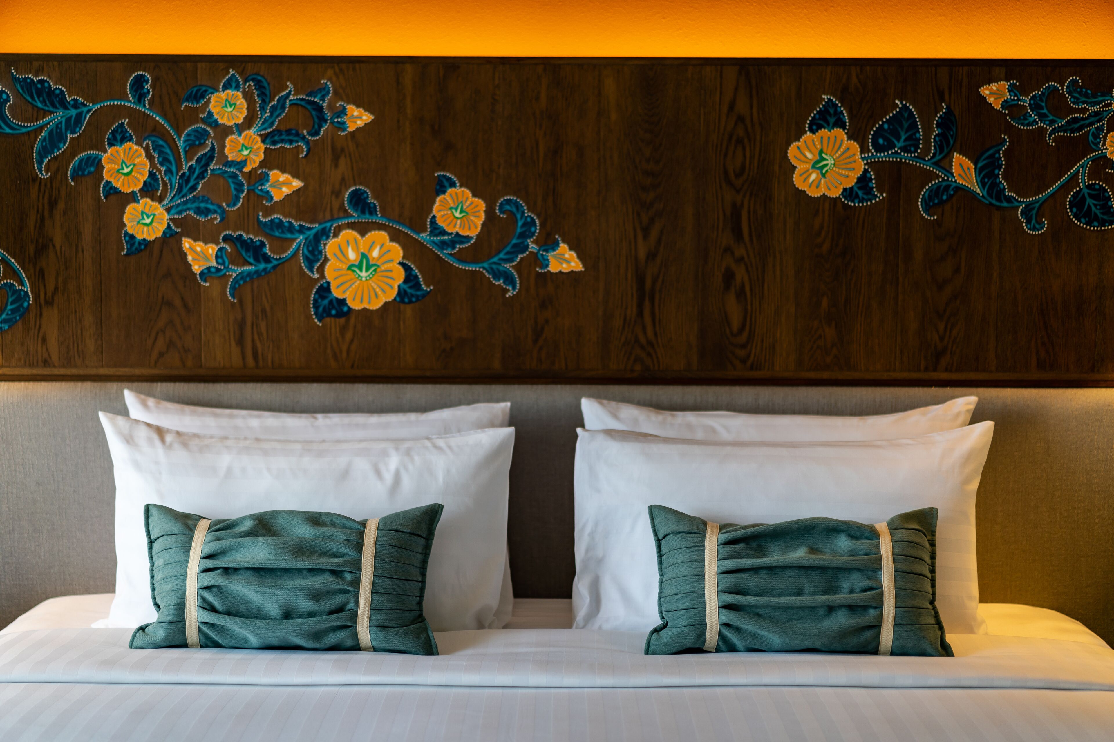 superior room, 1 king bed | premium bedding, minibar, individually decorated, individually furnished