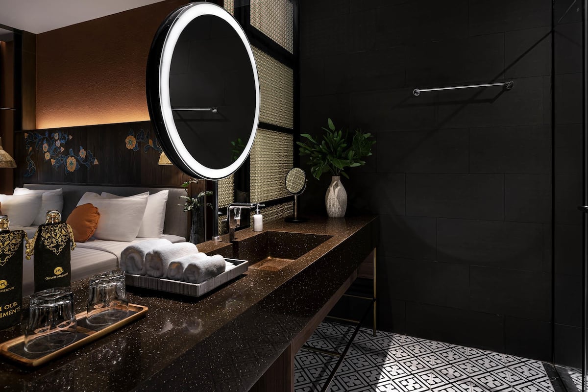 Premium bedding, minibar, individually decorated, individually furnished