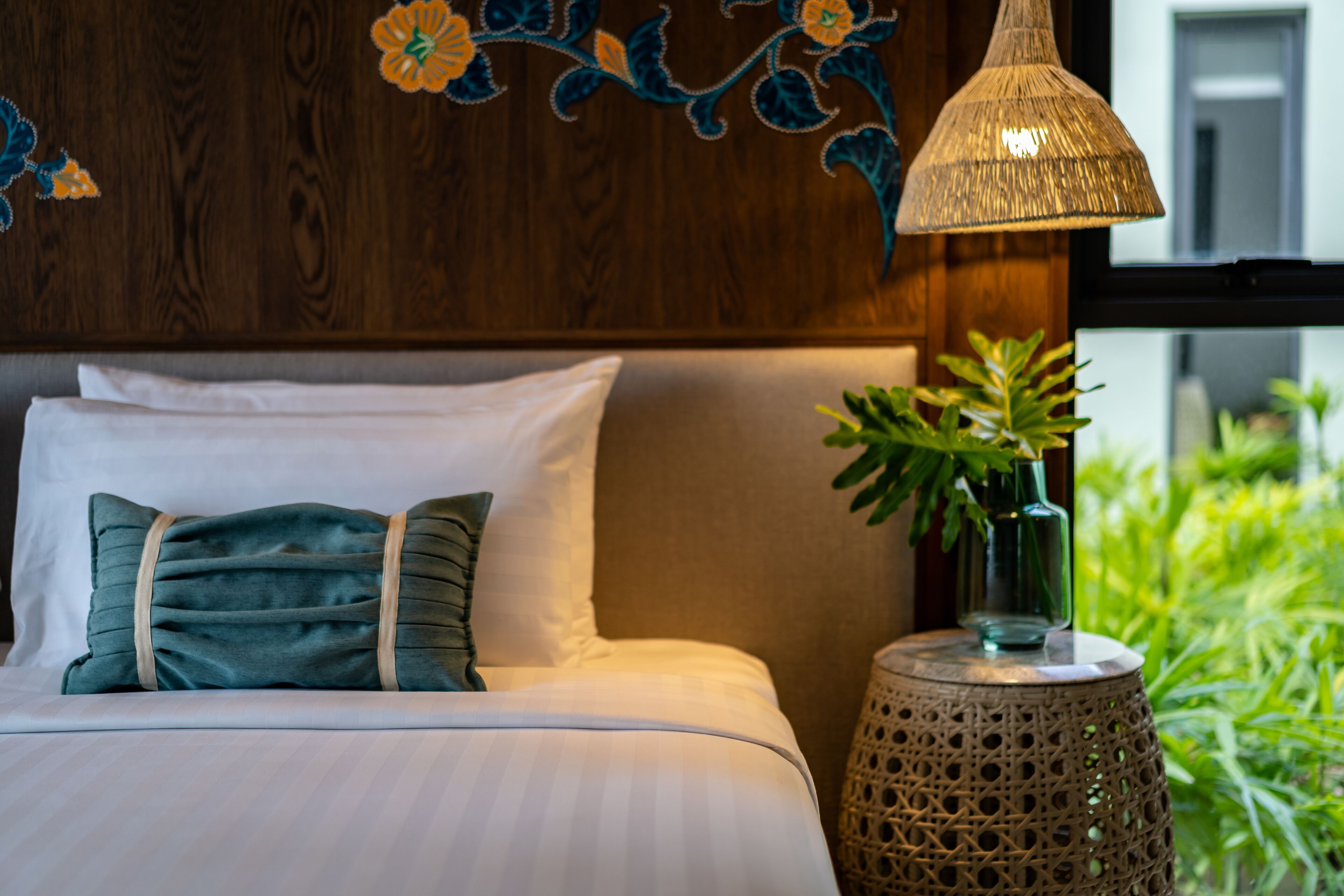 superior room, 1 king bed | premium bedding, minibar, individually decorated, individually furnished