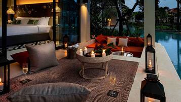 Chambre Deluxe, 1 très grand lit, accès piscine | Literie de qualité supérieure, minibar, décoration personnalisée