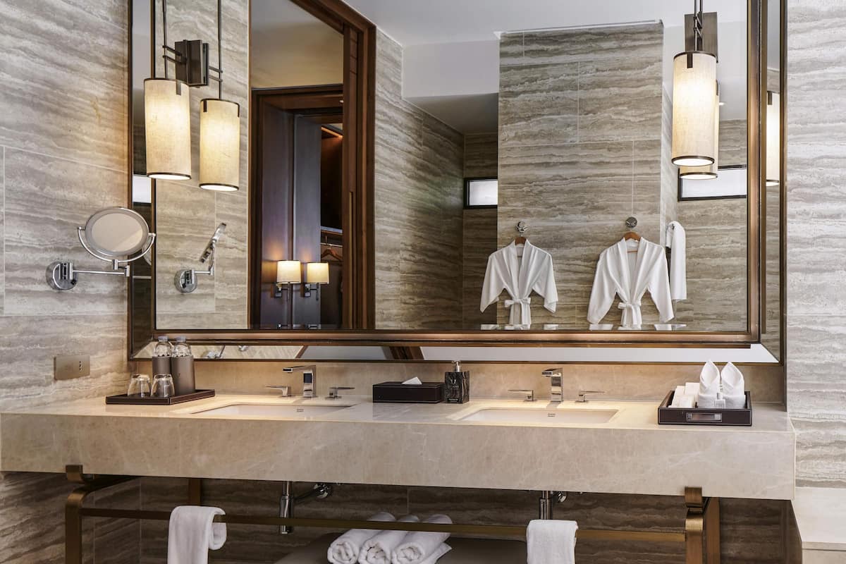 1 bedroom, minibar, in-room safe, individually decorated