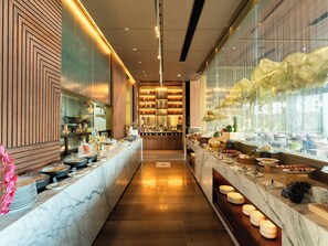 Daily buffet breakfast (THB 1500 per person)