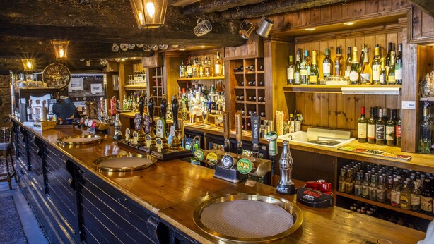 Bar (on property) - Church House Inn (Kingsbridge)