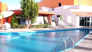 Alberca al aire libre