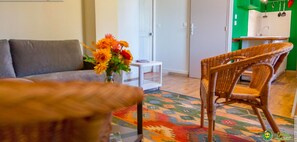 Apartamento Confort, baño privado, vistas al parque (Gîte Le Margouillis) | Salón