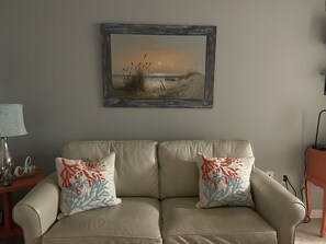 Smart TV, DVD player, ping pong - Gulf Shores Surf and Racquet Club 209a 2 Bedrooms, 1 Bath Ocean & Lagoon Views (Gulf Shores)