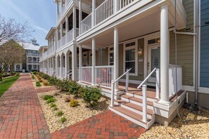 Exterior - Amazing 4 Bedroom Sunset Island Townhome with Bonus Den! (Ocean City)