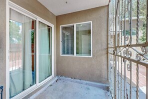 تفاصيل الفندق من الخارج