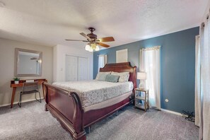 2 chambres, fer et planche à repasser, Wi-Fi, draps fournis