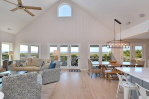 TV - "Love At First Sight" - Oceanfront Home w/ Private Pool, 7 Bedrooms / 5.5 Bathrooms (Holden Beach)