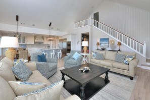 TV - "Love At First Sight" - Oceanfront Home w/ Private Pool, 7 Bedrooms / 5.5 Bathrooms (Holden Beach)