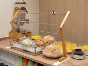 Desayuno bufé gratuito y diario