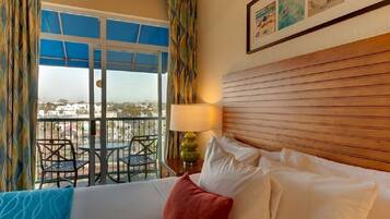 3 bedrooms, in-room safe, iron/ironing board, free WiFi
