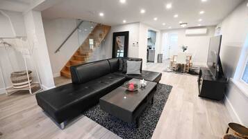 Televisión, chimenea, Netflix y servicios de streaming