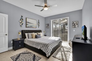 6 habitaciones, tabla de planchar con plancha y cuna de viaje 