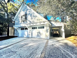 Exterior - A Fabulous Home in West Wilson - Golf Cart and Bikes Included (Bluffton)