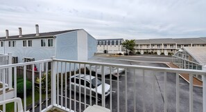 Property grounds - Ocean City Summer Stay – 2BR Near Beach (Ocean City)