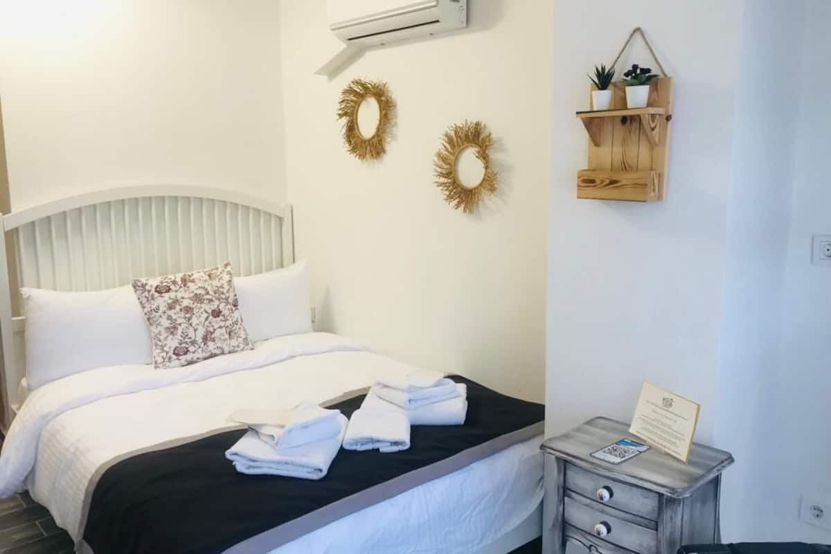 1. Kat Suite Oda Balkonlu Bahce Manzarali