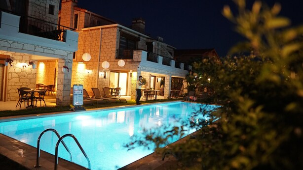 Outdoor pool - Fizzio Alacati Hotel (Cesme)