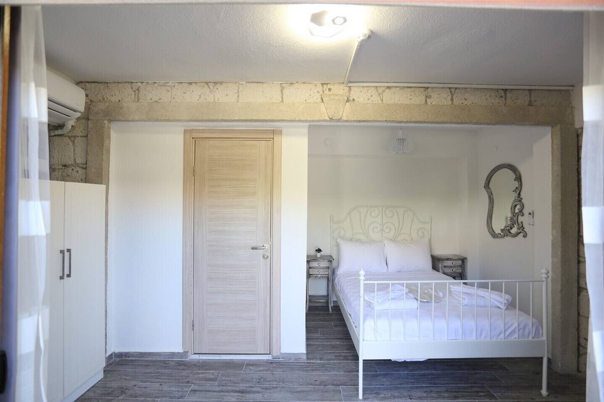 Bahce Kati Deluxe Oda | Premium bedding, minibar, soundproofing, WiFi (free)
